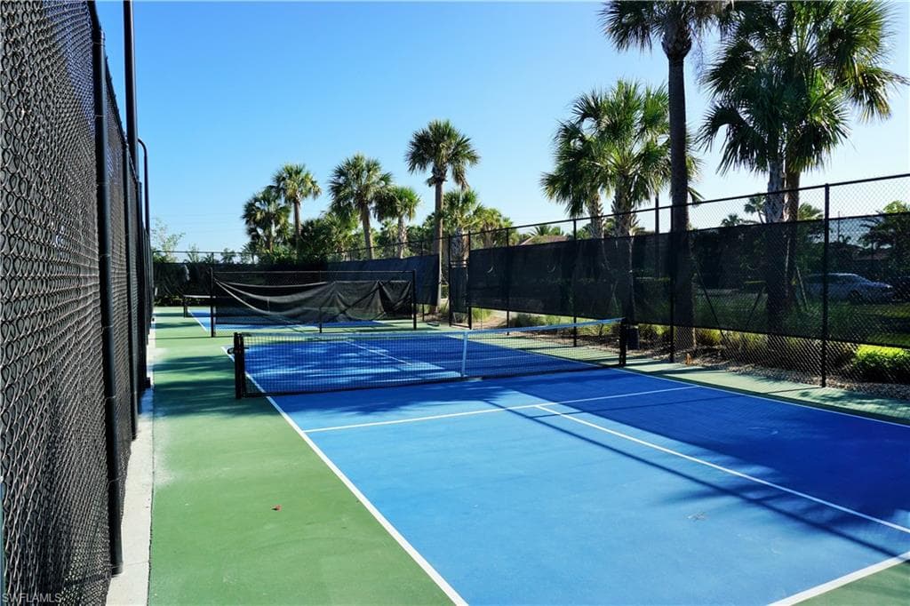 9183 Woodhurst Dr, Naples, FL 34120-20
