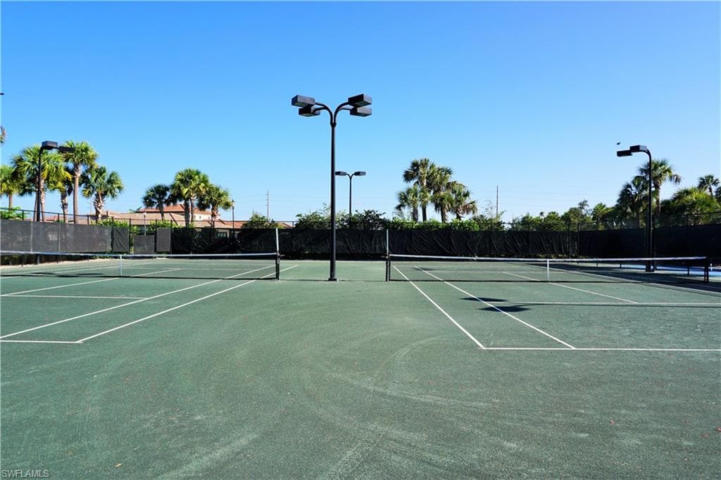 9183 Woodhurst Dr, Naples, FL 34120-21