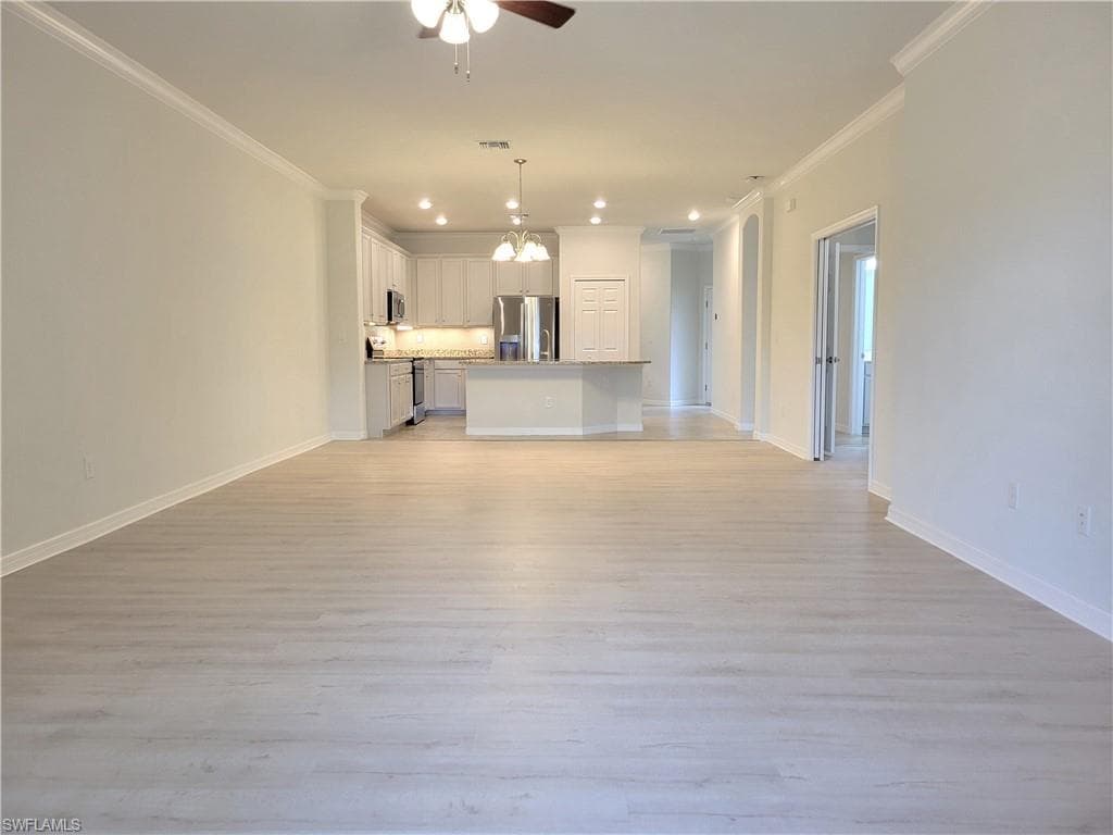 9183 Woodhurst Dr, Naples, FL 34120-7