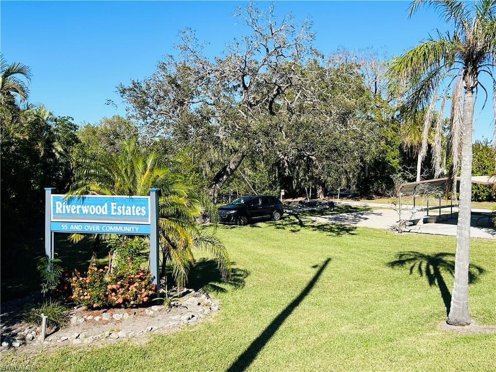 857 Manatee Rd, Naples, FL 34114-19