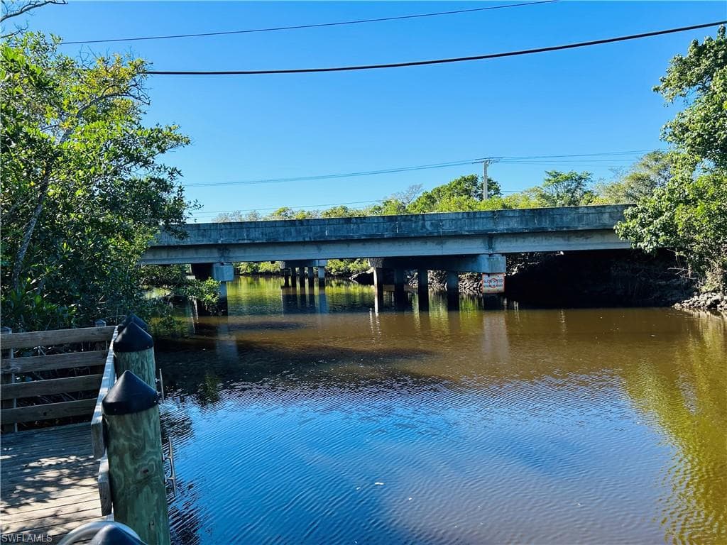 857 Manatee Rd, Naples, FL 34114-21