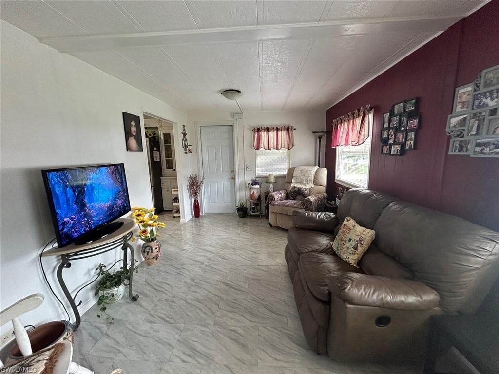 857 Manatee Rd, Naples, FL 34114-3