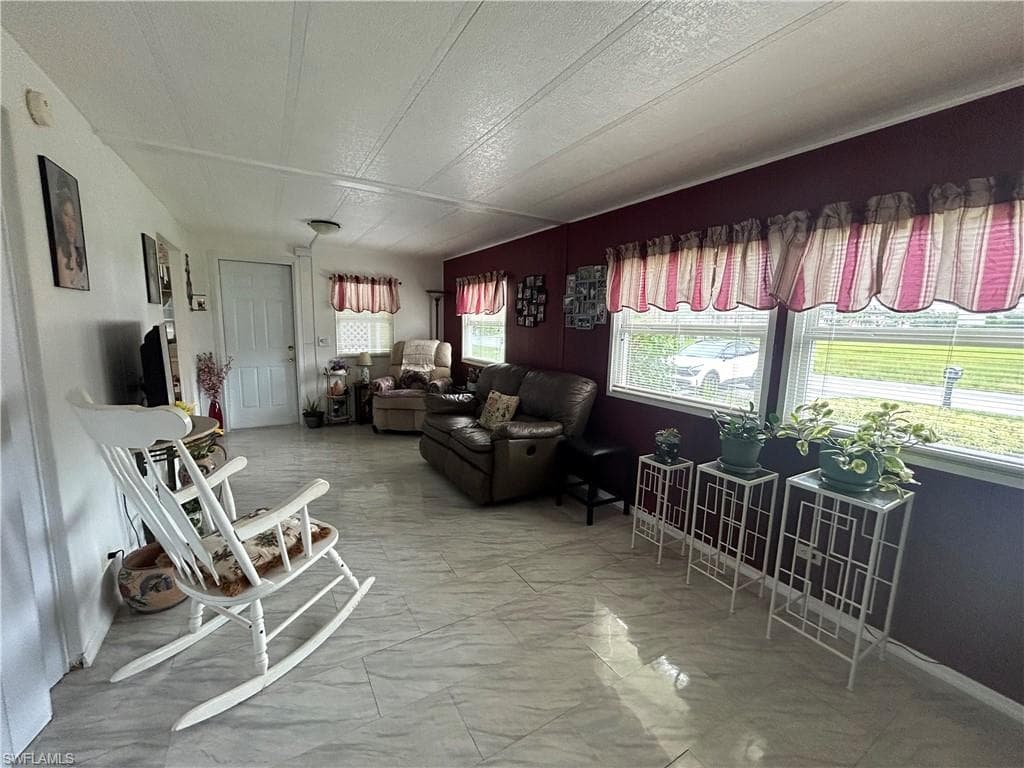 857 Manatee Rd, Naples, FL 34114-4
