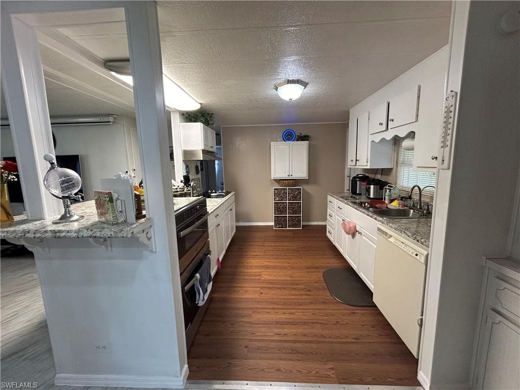 857 Manatee Rd, Naples, FL 34114-8