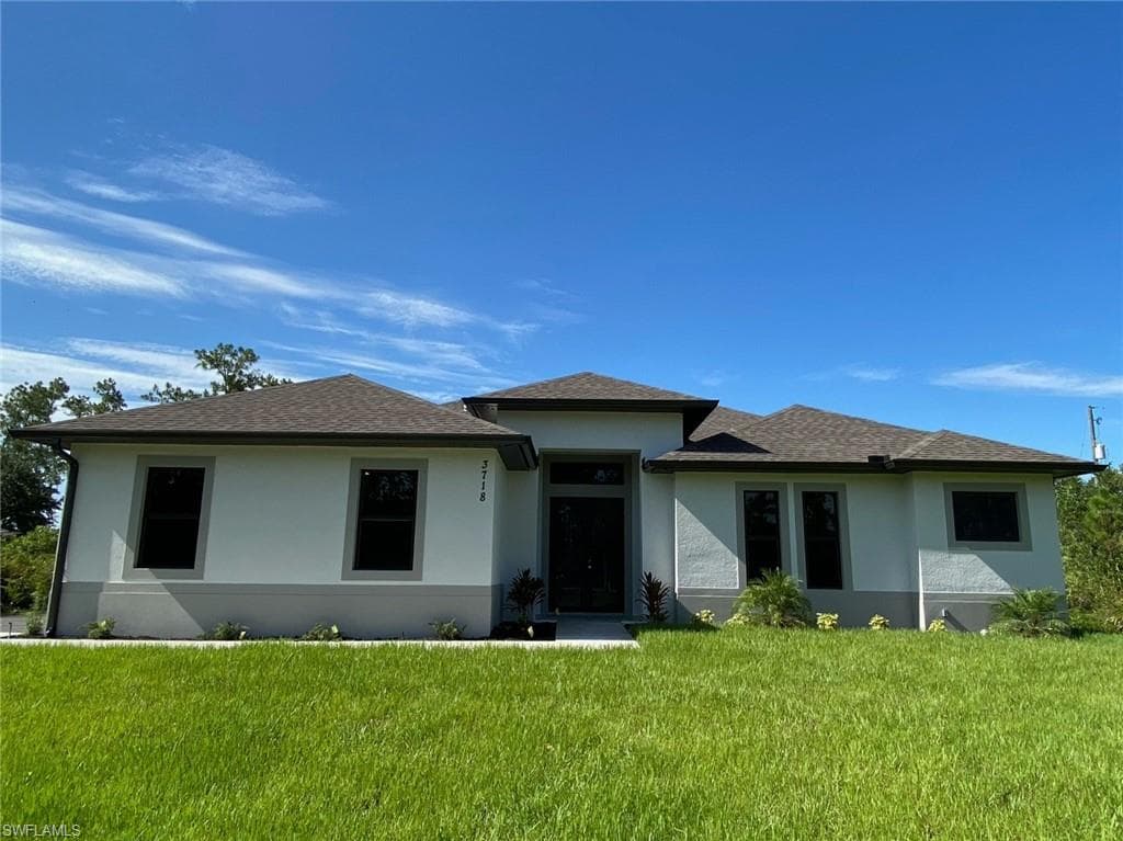 2370 16th Ave NE, Naples, FL 34120-2