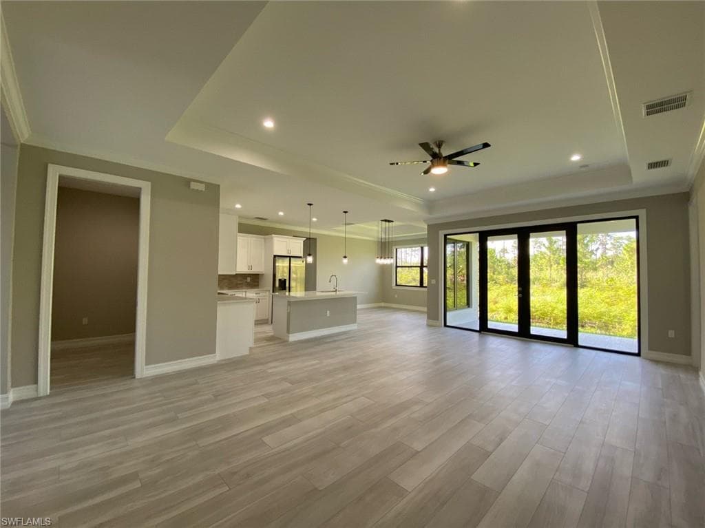 2370 16th Ave NE, Naples, FL 34120-4
