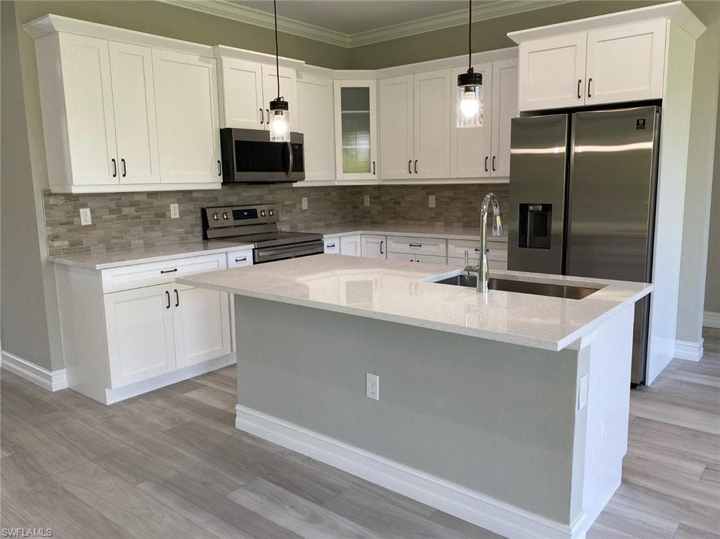 2370 16th Ave NE, Naples, FL 34120-7