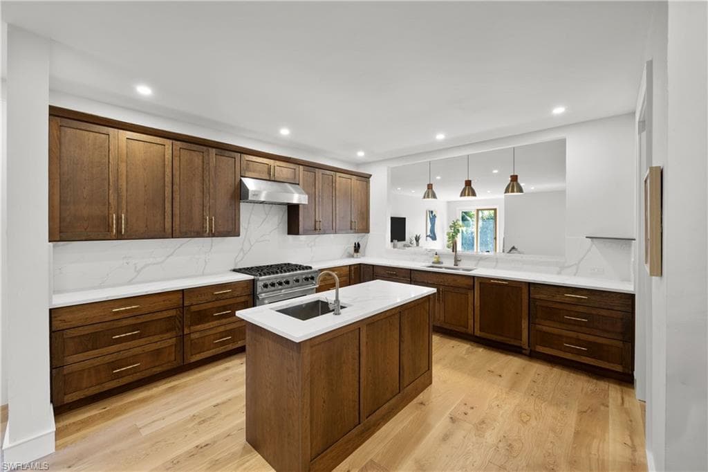 55 Burning Tree Dr, Naples, FL 34105-19