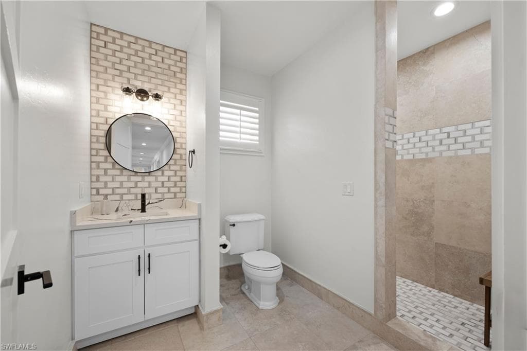 55 Burning Tree Dr, Naples, FL 34105-36