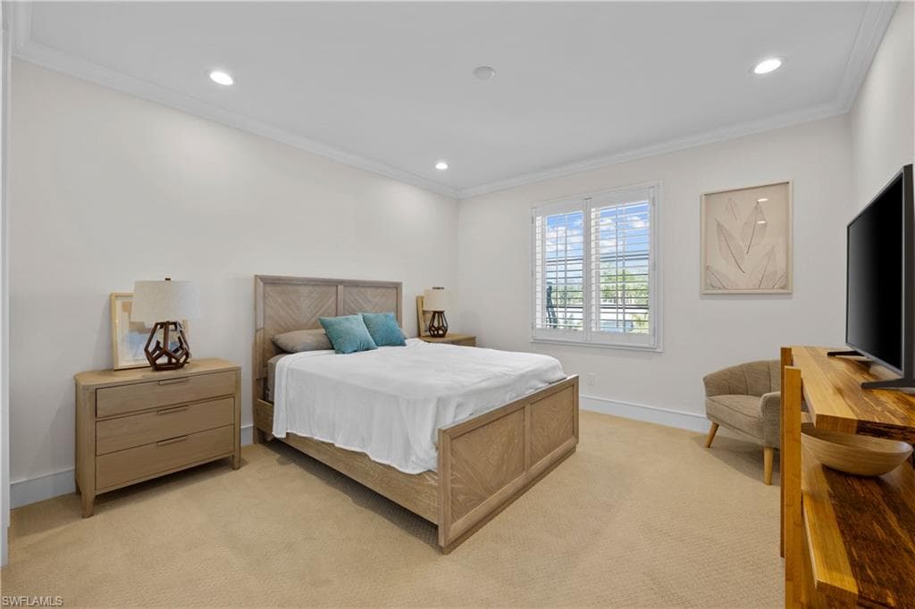 55 Burning Tree Dr, Naples, FL 34105-37