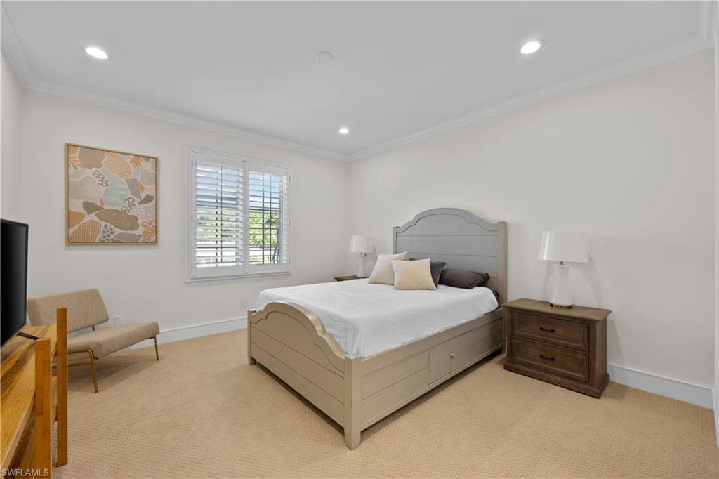 55 Burning Tree Dr, Naples, FL 34105-38