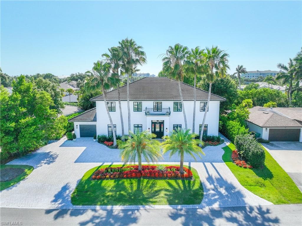 55 Burning Tree Dr, Naples, FL 34105-3