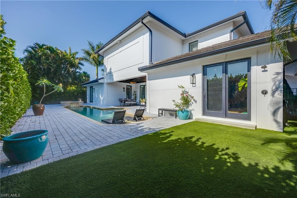 55 Burning Tree Dr, Naples, FL 34105-44