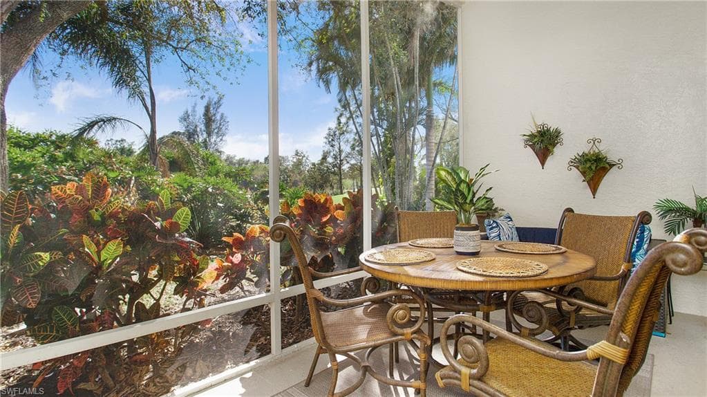 1562 Weybridge Cir 31, Naples, FL 34110-14