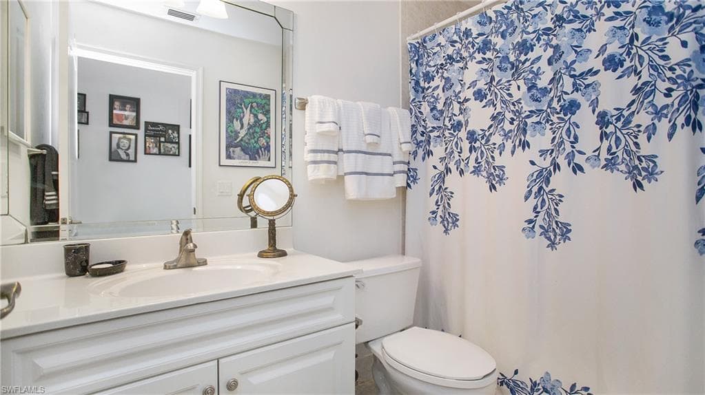 1562 Weybridge Cir 31, Naples, FL 34110-20
