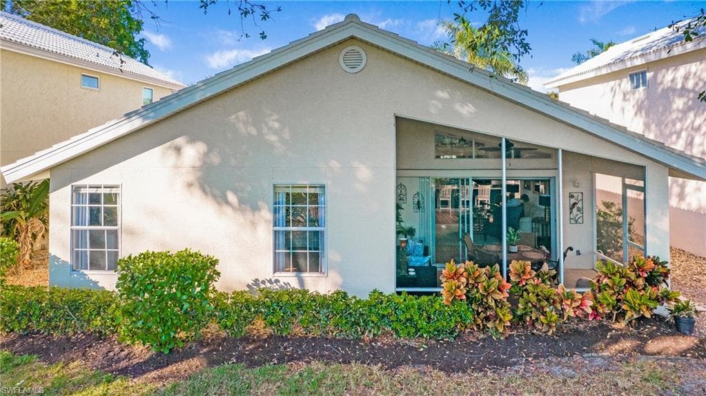 1562 Weybridge Cir 31, Naples, FL 34110-23