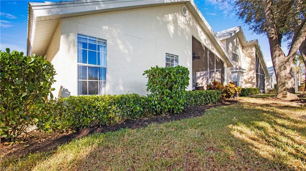 1562 Weybridge Cir 31, Naples, FL 34110-26