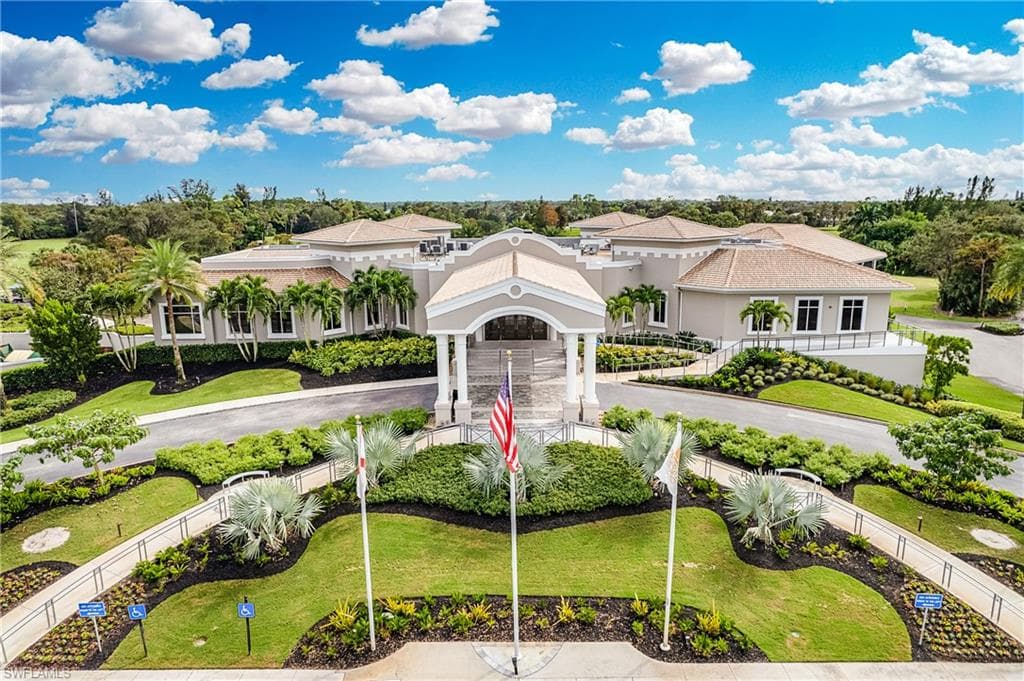 1562 Weybridge Cir 31, Naples, FL 34110-39