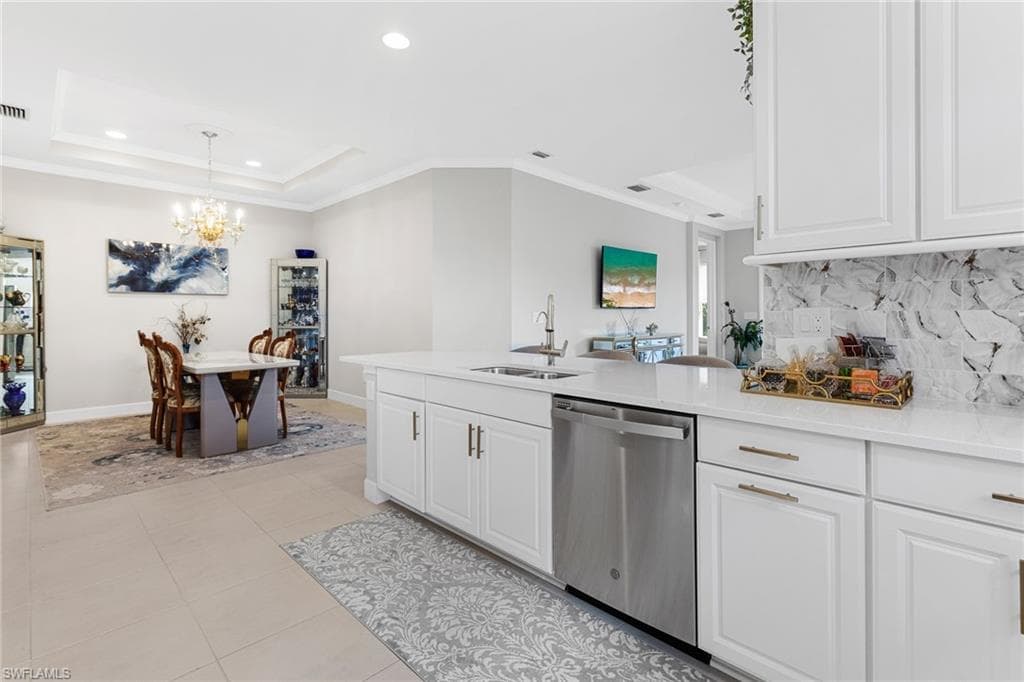 8070 Calle Canovas St, Naples, FL 34114-17