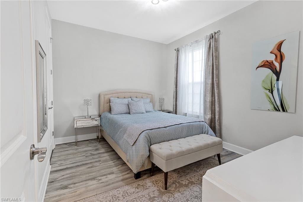 8070 Calle Canovas St, Naples, FL 34114-23