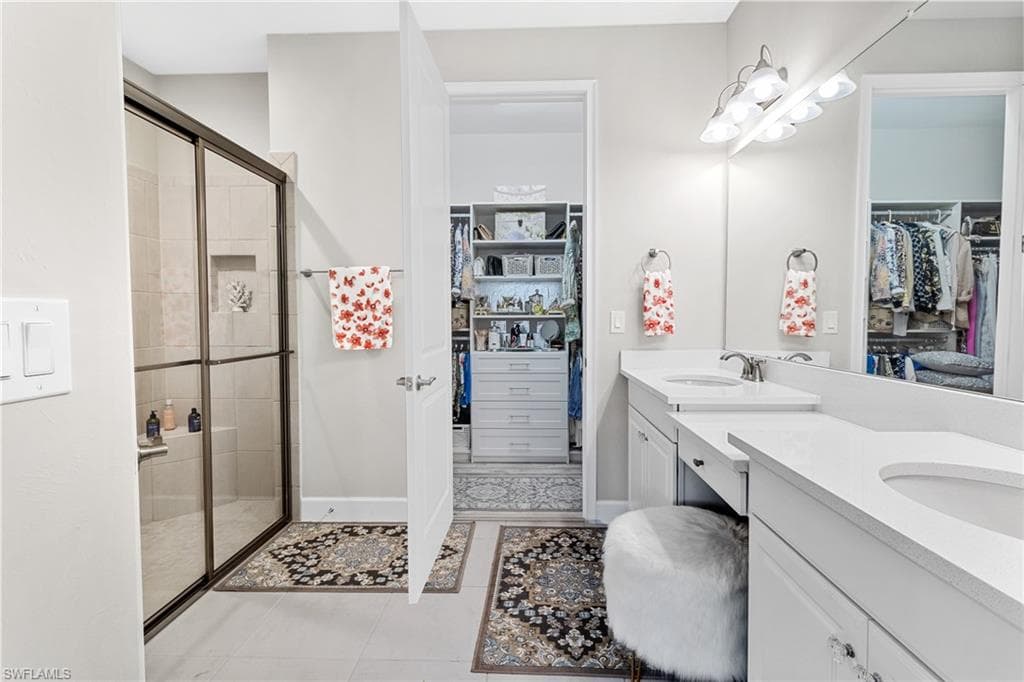 8070 Calle Canovas St, Naples, FL 34114-8