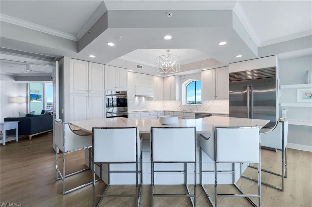 295 Grande Way 606, Naples, FL 34110-12