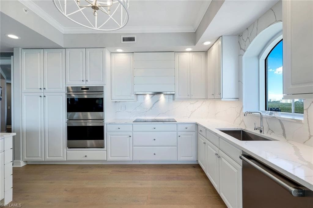 295 Grande Way 606, Naples, FL 34110-14