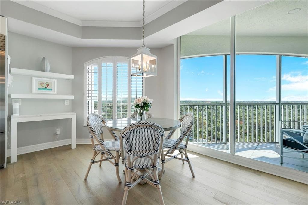 295 Grande Way 606, Naples, FL 34110-15