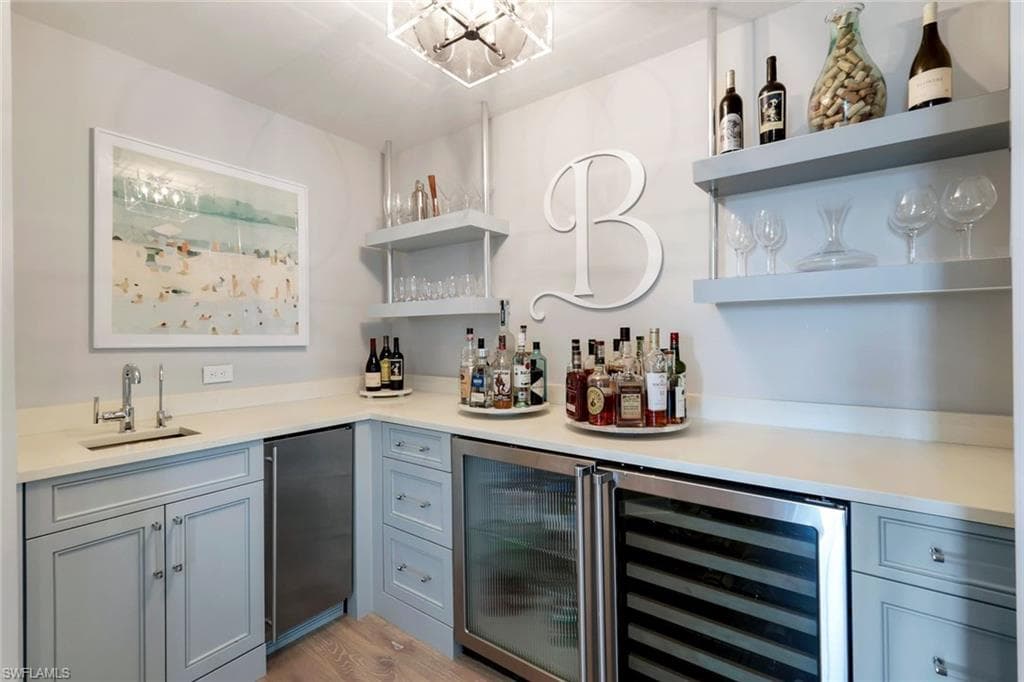 295 Grande Way 606, Naples, FL 34110-25