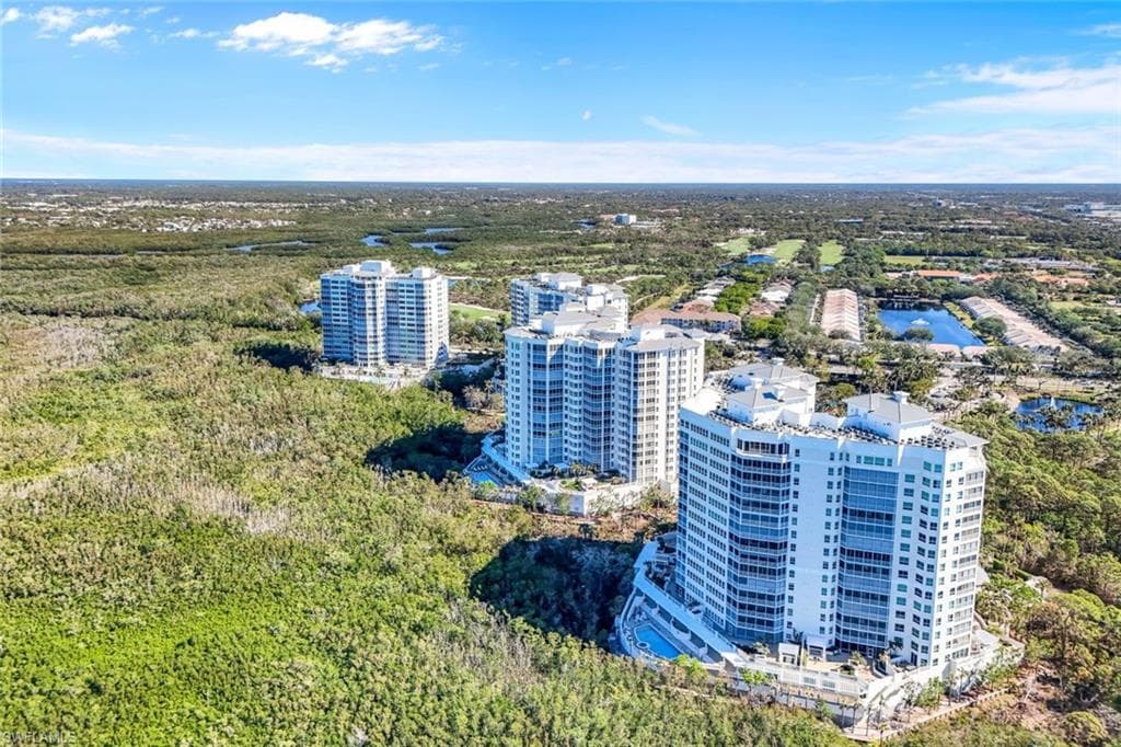 295 Grande Way 606, Naples, FL 34110-34