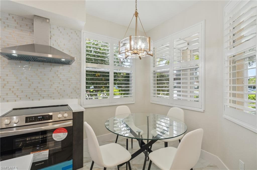 625 Lalique Cir 1401, Naples, FL 34119-11