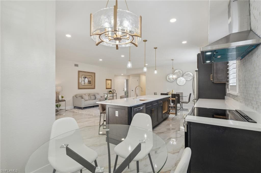 625 Lalique Cir 1401, Naples, FL 34119-12