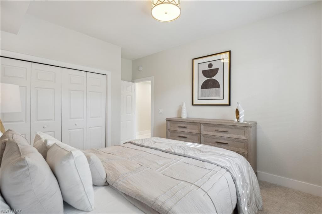 625 Lalique Cir 1401, Naples, FL 34119-23