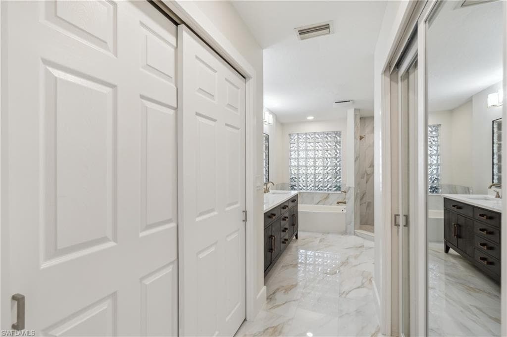 625 Lalique Cir 1401, Naples, FL 34119-28