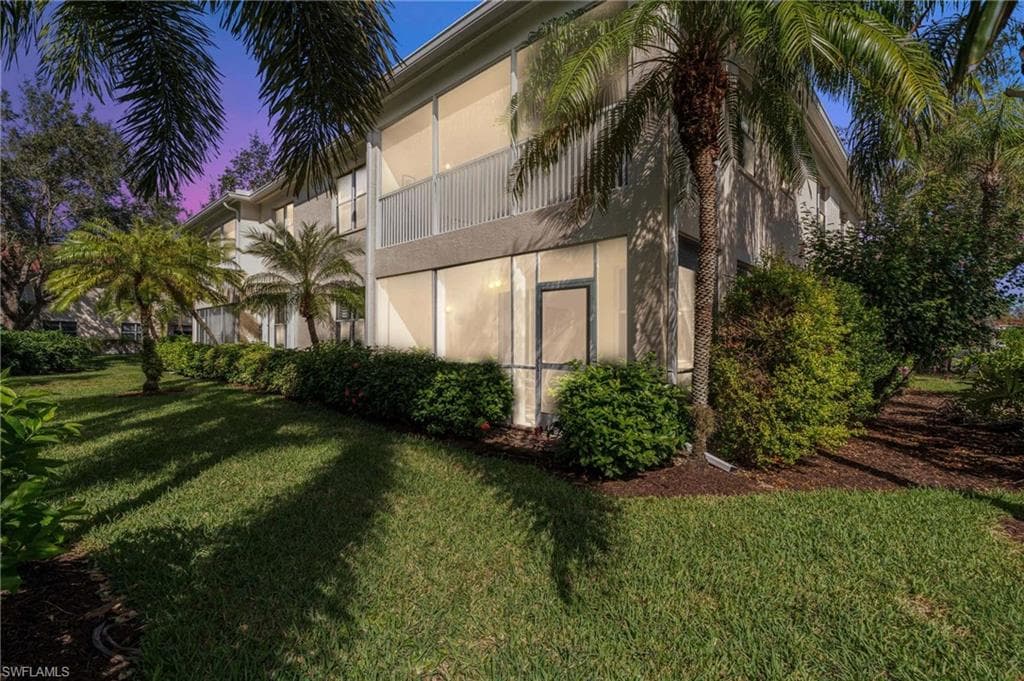 625 Lalique Cir 1401, Naples, FL 34119-35