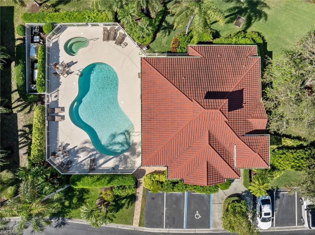 625 Lalique Cir 1401, Naples, FL 34119-37