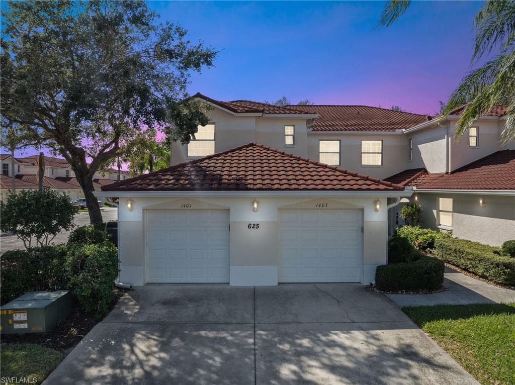 625 Lalique Cir 1401, Naples, FL 34119-3