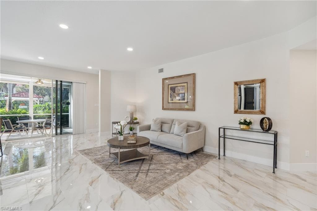 625 Lalique Cir 1401, Naples, FL 34119-6