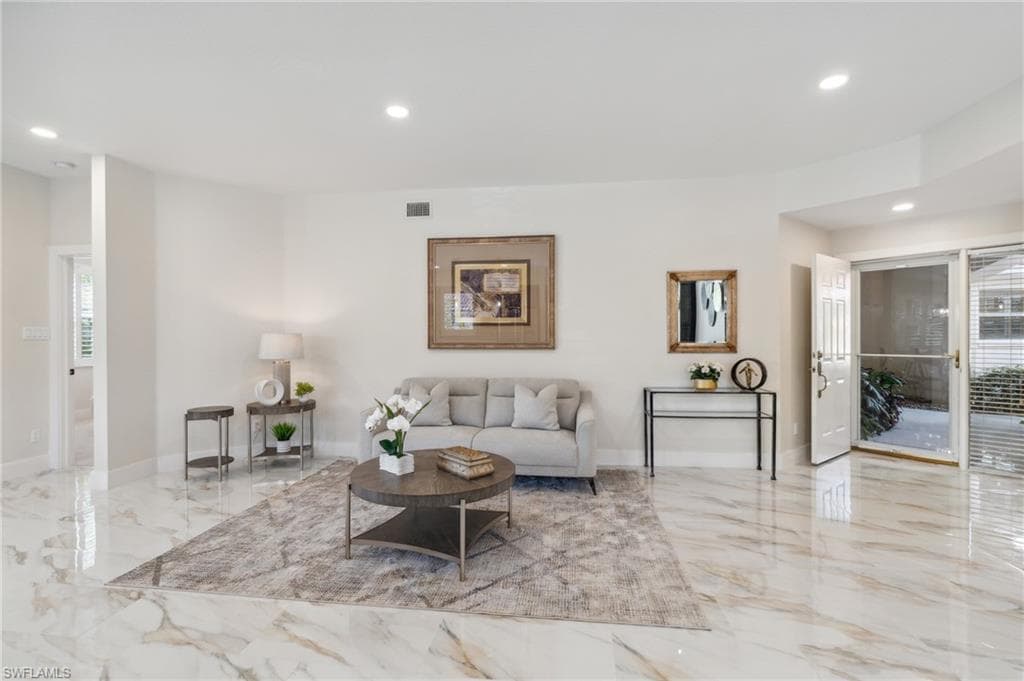 625 Lalique Cir 1401, Naples, FL 34119-7