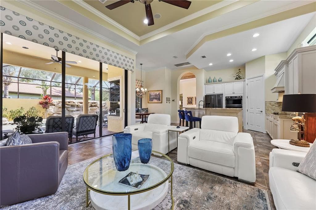 7749 Classics Dr, Naples, FL 34113-18