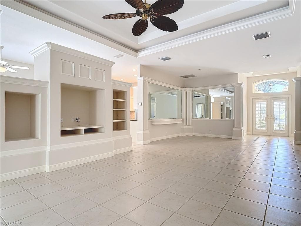 9190 Troon Lakes Dr, Naples, FL 34109-12
