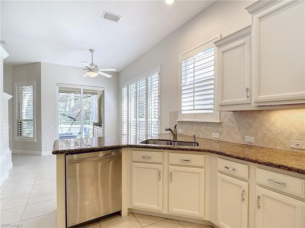 9190 Troon Lakes Dr, Naples, FL 34109-19