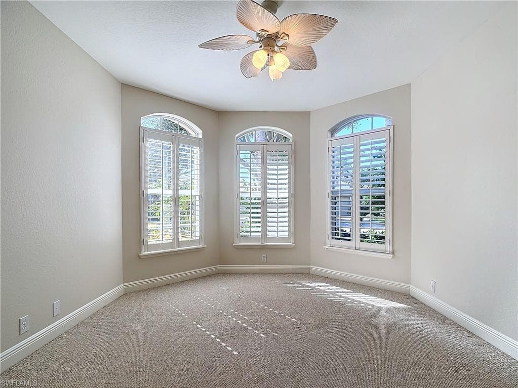 9190 Troon Lakes Dr, Naples, FL 34109-22
