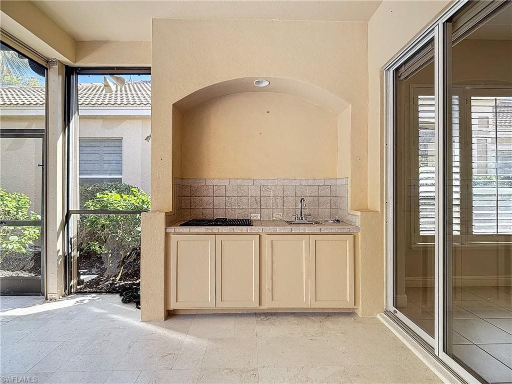 9190 Troon Lakes Dr, Naples, FL 34109-43