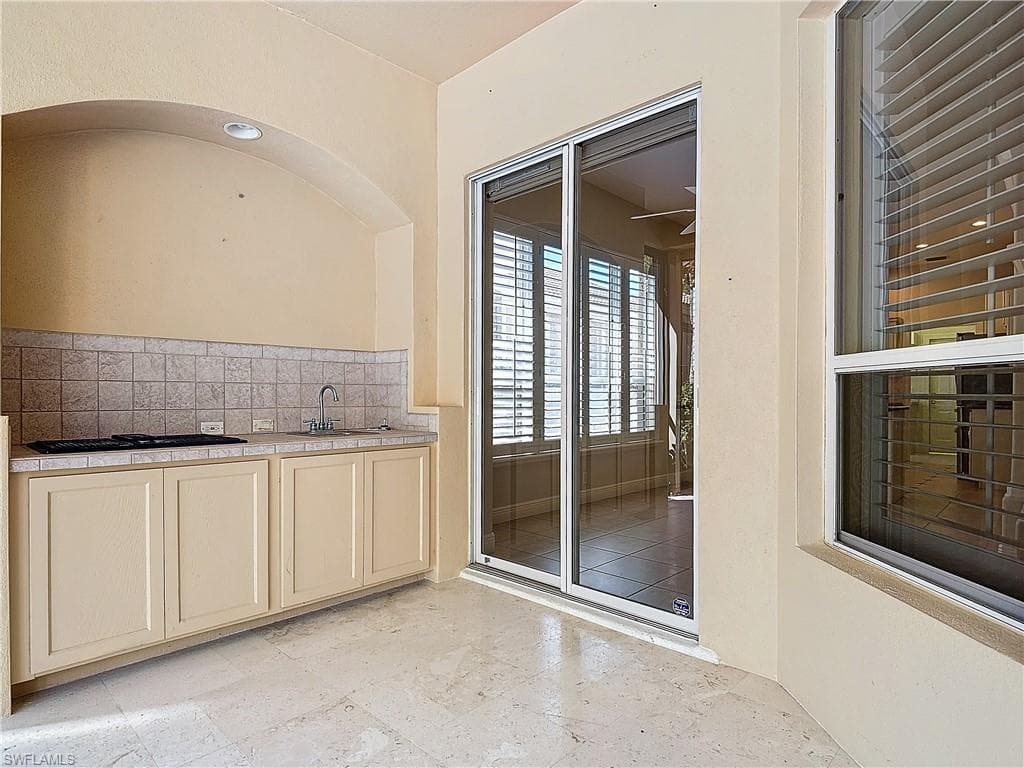 9190 Troon Lakes Dr, Naples, FL 34109-44