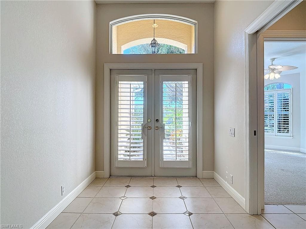9190 Troon Lakes Dr, Naples, FL 34109-4