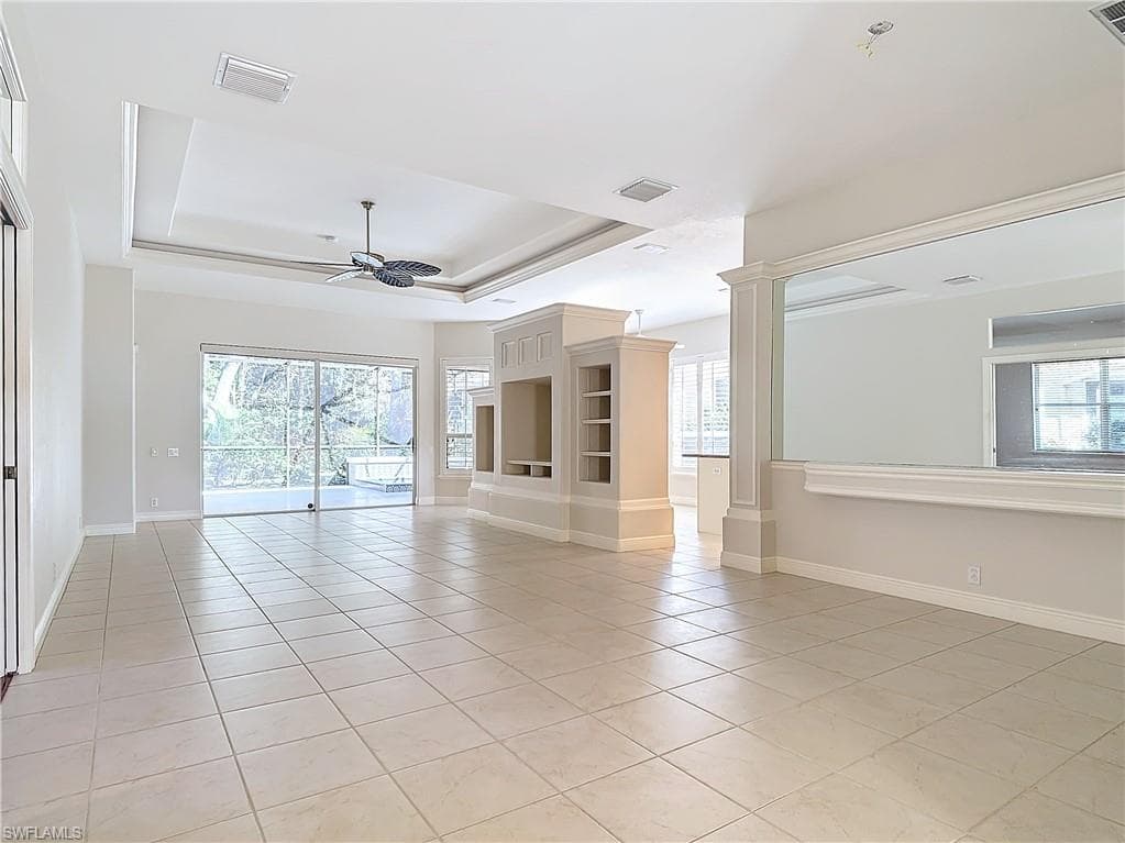 9190 Troon Lakes Dr, Naples, FL 34109-6