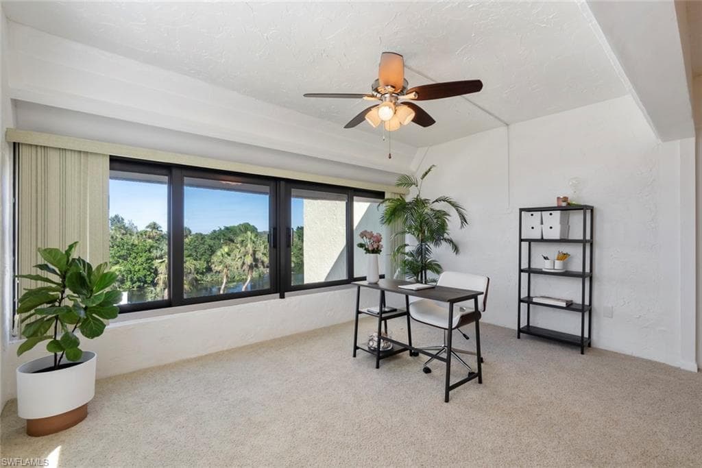 955 Palm View Dr B-307, Naples, FL 34110-17