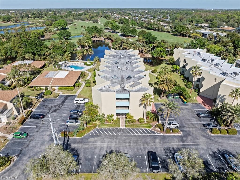 955 Palm View Dr B-307, Naples, FL 34110-30
