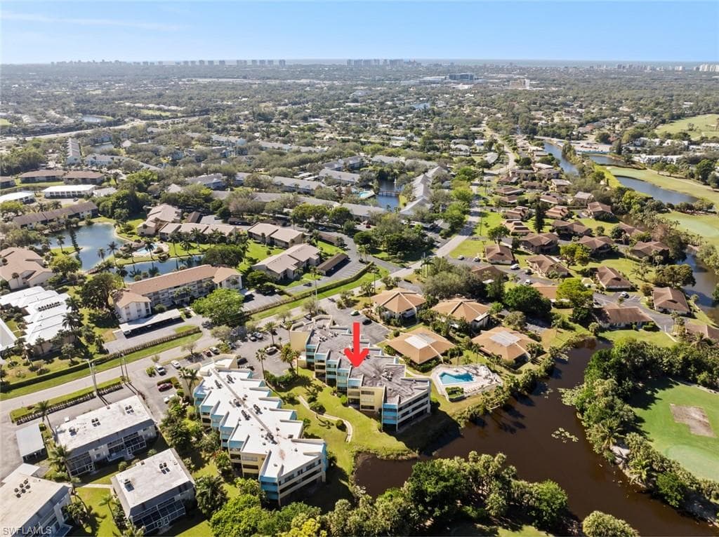 955 Palm View Dr B-307, Naples, FL 34110-33
